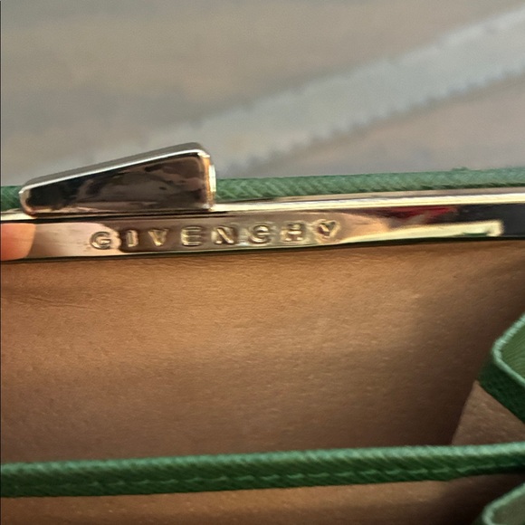 VINTAGE Givenchy Forest Green Bifold Compact Wallet w Gold Tone Accents Leather - Picture 7 of 9